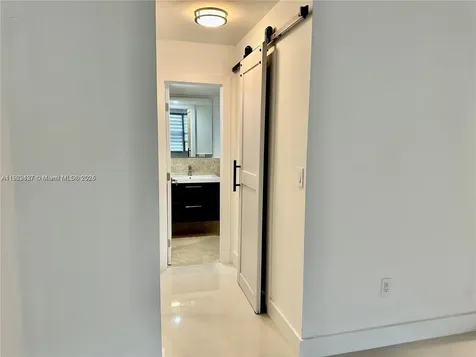 2851 NE 183rd Street Aventura FL 33160