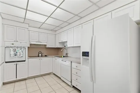 19390 Collins Avenue Sunny Isles Beach FL 33160