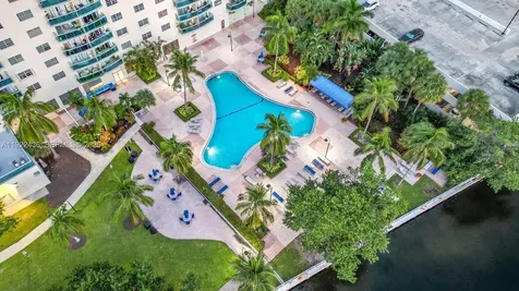 19390 Collins Avenue Sunny Isles Beach FL 33160