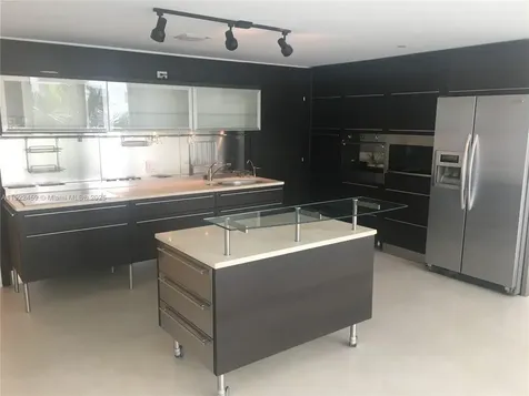 6000 Collins Avenue Miami Beach FL 33140