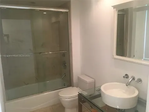 6000 Collins Avenue Miami Beach FL 33140