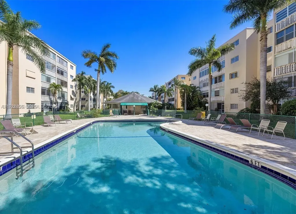 233 NE 14th Avenue Hallandale Beach FL 33009