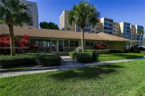 233 NE 14th Avenue Hallandale Beach FL 33009