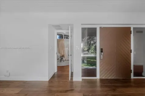 669 S Mashta Drive Key Biscayne FL 33149