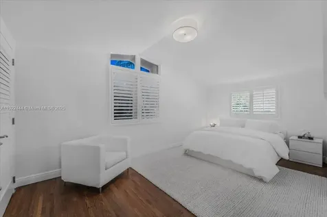 669 S Mashta Drive Key Biscayne FL 33149