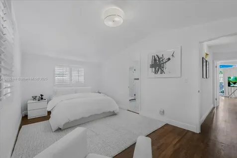 669 S Mashta Drive Key Biscayne FL 33149