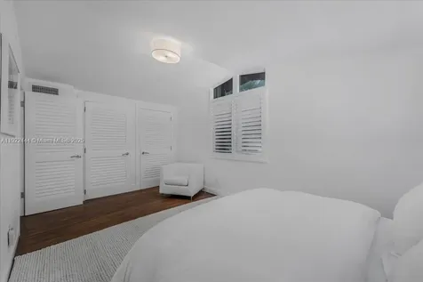 669 S Mashta Drive Key Biscayne FL 33149