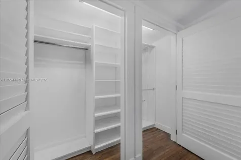 669 S Mashta Drive Key Biscayne FL 33149