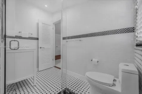 669 S Mashta Drive Key Biscayne FL 33149