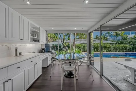 669 S Mashta Drive Key Biscayne FL 33149
