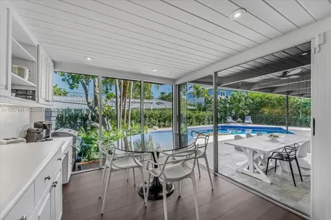 669 S Mashta Drive Key Biscayne FL 33149