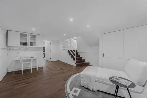 669 S Mashta Drive Key Biscayne FL 33149
