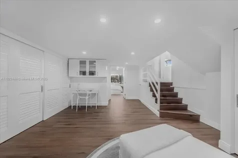 669 S Mashta Drive Key Biscayne FL 33149