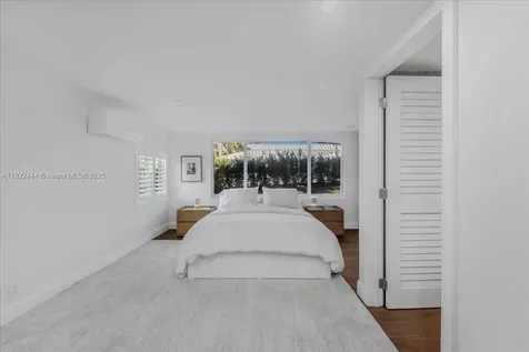 669 S Mashta Drive Key Biscayne FL 33149