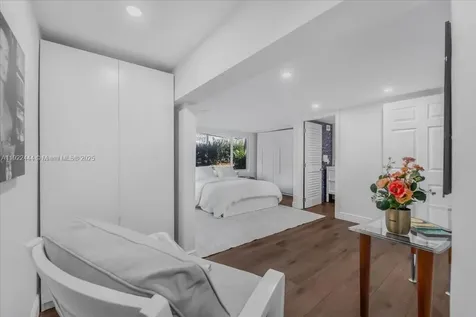 669 S Mashta Drive Key Biscayne FL 33149
