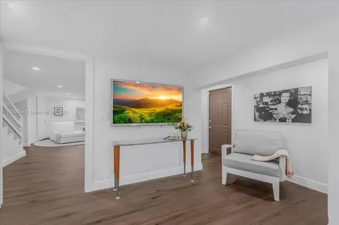 669 S Mashta Drive Key Biscayne FL 33149
