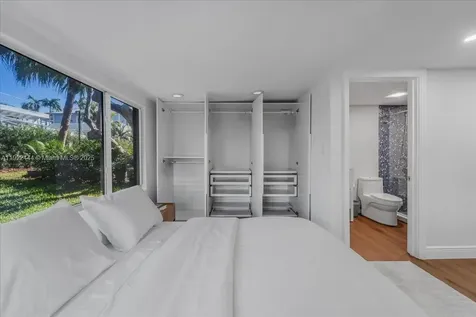 669 S Mashta Drive Key Biscayne FL 33149