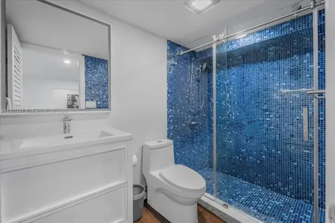 669 S Mashta Drive Key Biscayne FL 33149