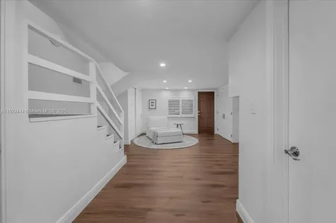 669 S Mashta Drive Key Biscayne FL 33149