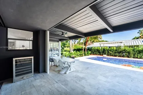 669 S Mashta Drive Key Biscayne FL 33149