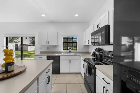 757 SW 11th Street Florida City FL 33034