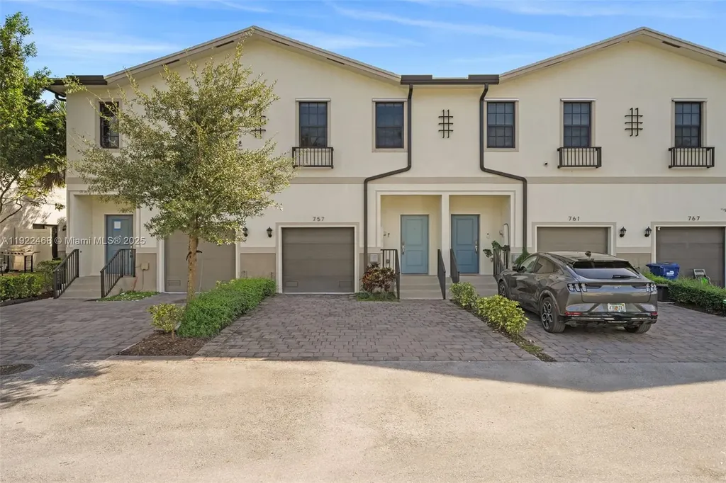 757 SW 11th Street Florida City FL 33034