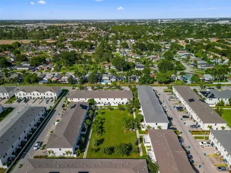 757 SW 11th Street Florida City FL 33034