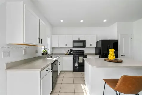 757 SW 11th Street Florida City FL 33034