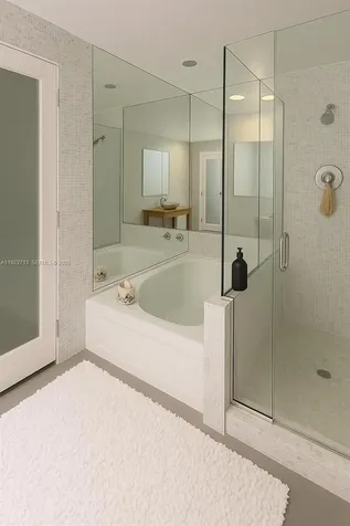 5255 Collins Avenue Miami Beach FL 33140