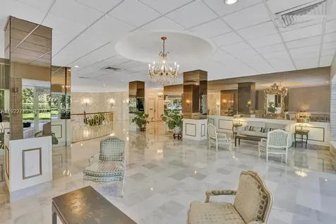 5255 Collins Avenue Miami Beach FL 33140