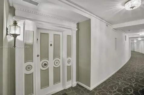 5255 Collins Avenue Miami Beach FL 33140