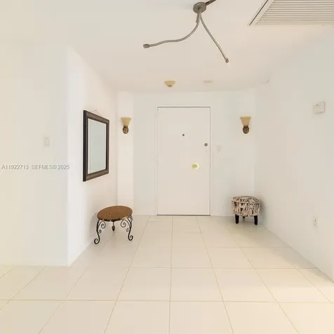 5255 Collins Avenue Miami Beach FL 33140
