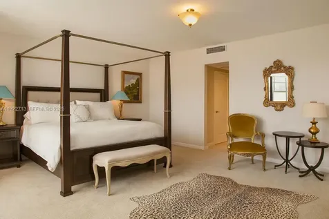 5255 Collins Avenue Miami Beach FL 33140