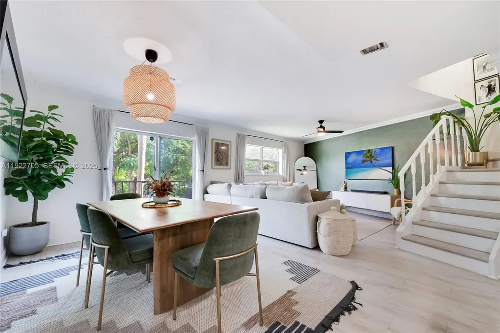 8650 SW 67th Avenue Pinecrest FL 33156