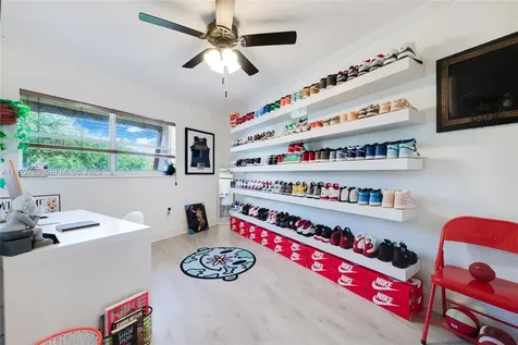 8650 SW 67th Avenue Pinecrest FL 33156