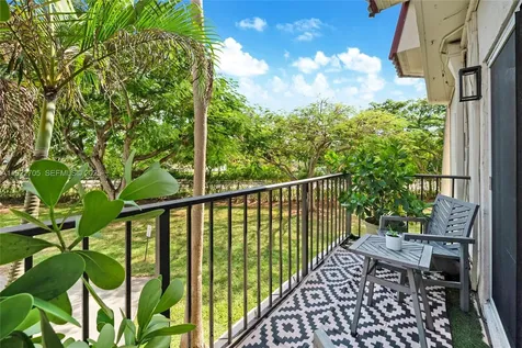 8650 SW 67th Avenue Pinecrest FL 33156