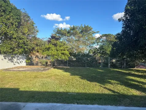 17231 NW 52nd Place Miami Gardens FL 33055