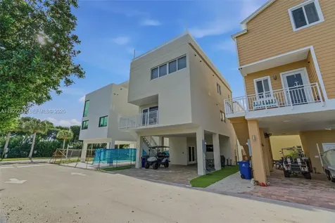 94825 Overseas Highway 276 Key Largo FL 33037