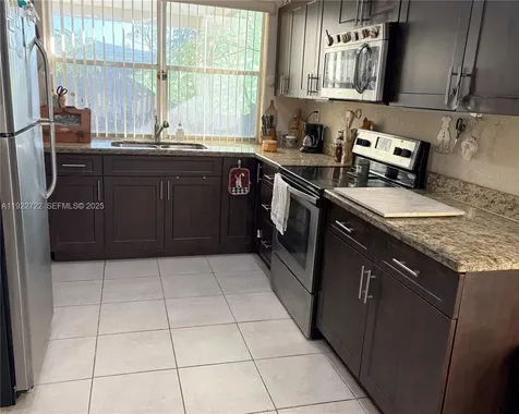 7508 Hayes Street Hollywood FL 33024