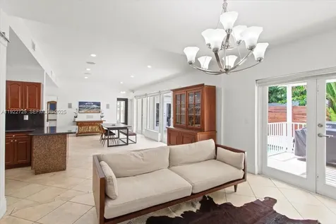 4190 Pamona Avenue Miami FL 33133