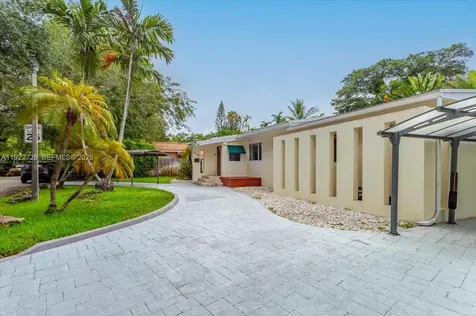 4190 Pamona Avenue Miami FL 33133