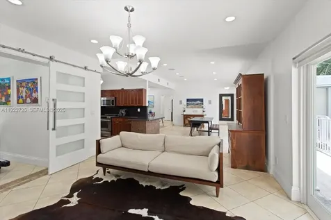 4190 Pamona Avenue Miami FL 33133