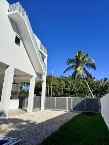 365 Buttonwood Shores Drive Key Largo FL 33037