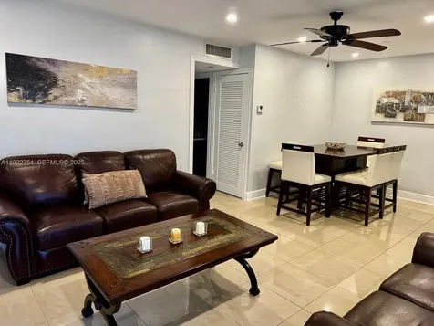 5300 Washington Street Hollywood FL 33021