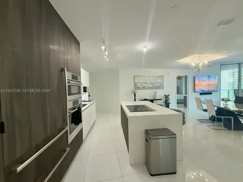 851 NE 1st Avenue Miami FL 33132