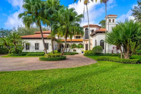 8800 SW 57 Avenue Pinecrest FL 33156