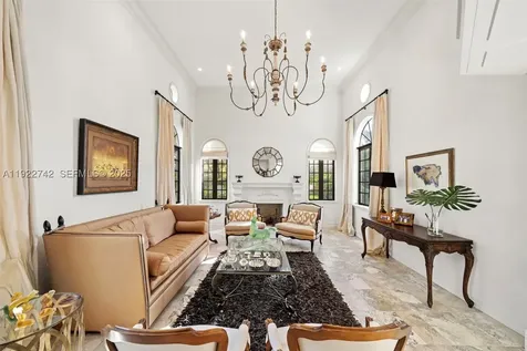 8800 SW 57 Avenue Pinecrest FL 33156
