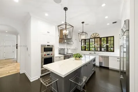 8800 SW 57 Avenue Pinecrest FL 33156