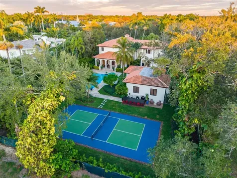 8800 SW 57 Avenue Pinecrest FL 33156