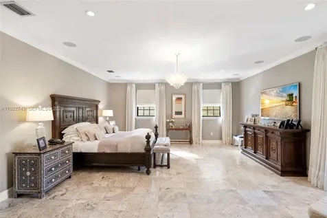 8800 SW 57 Avenue Pinecrest FL 33156
